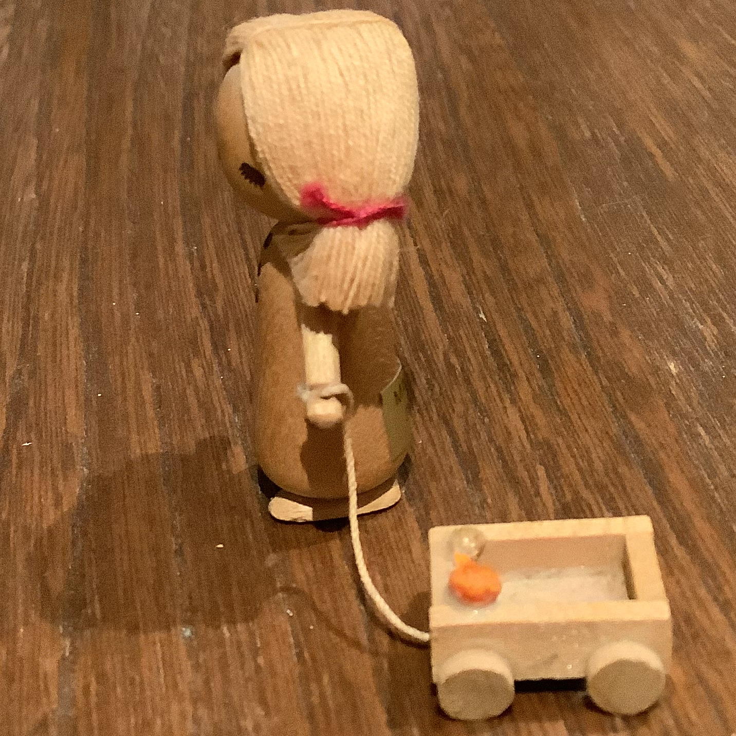 Wagon Doll Side
