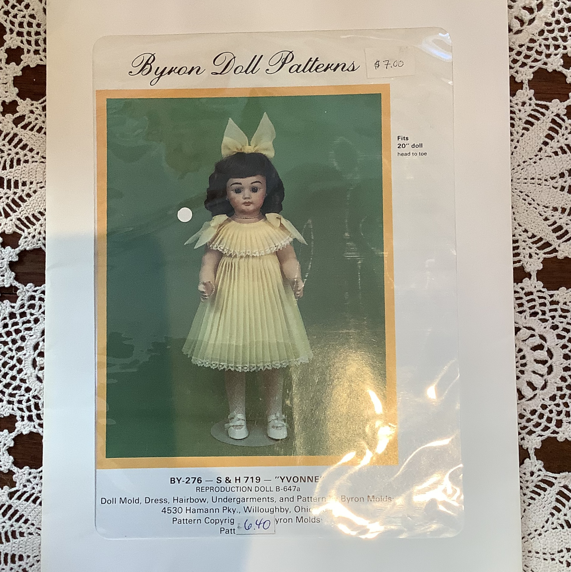 Sewing pattern to make pleated dress for 20-inch doll
