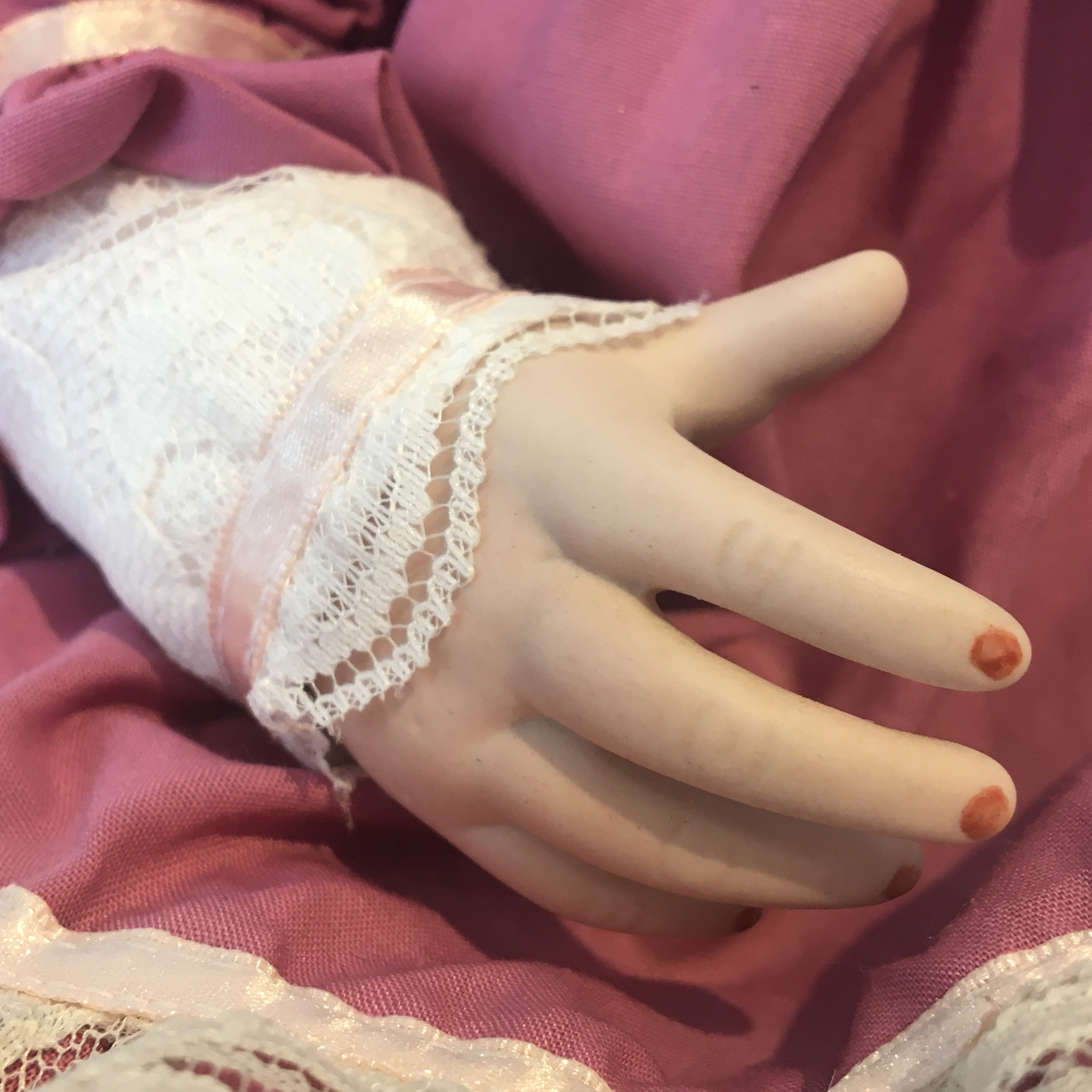 Gumdrop Hand