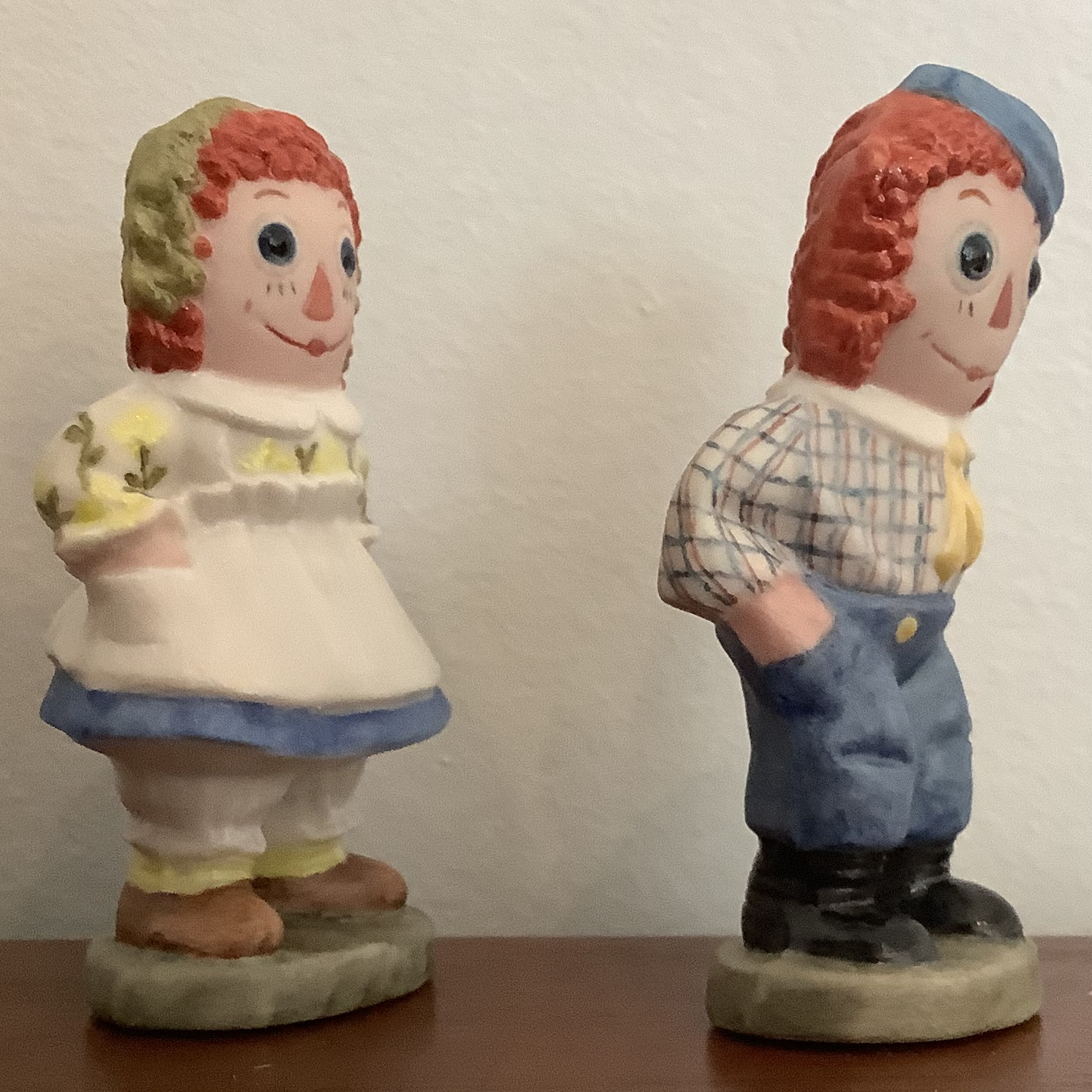 Figurines Side Front