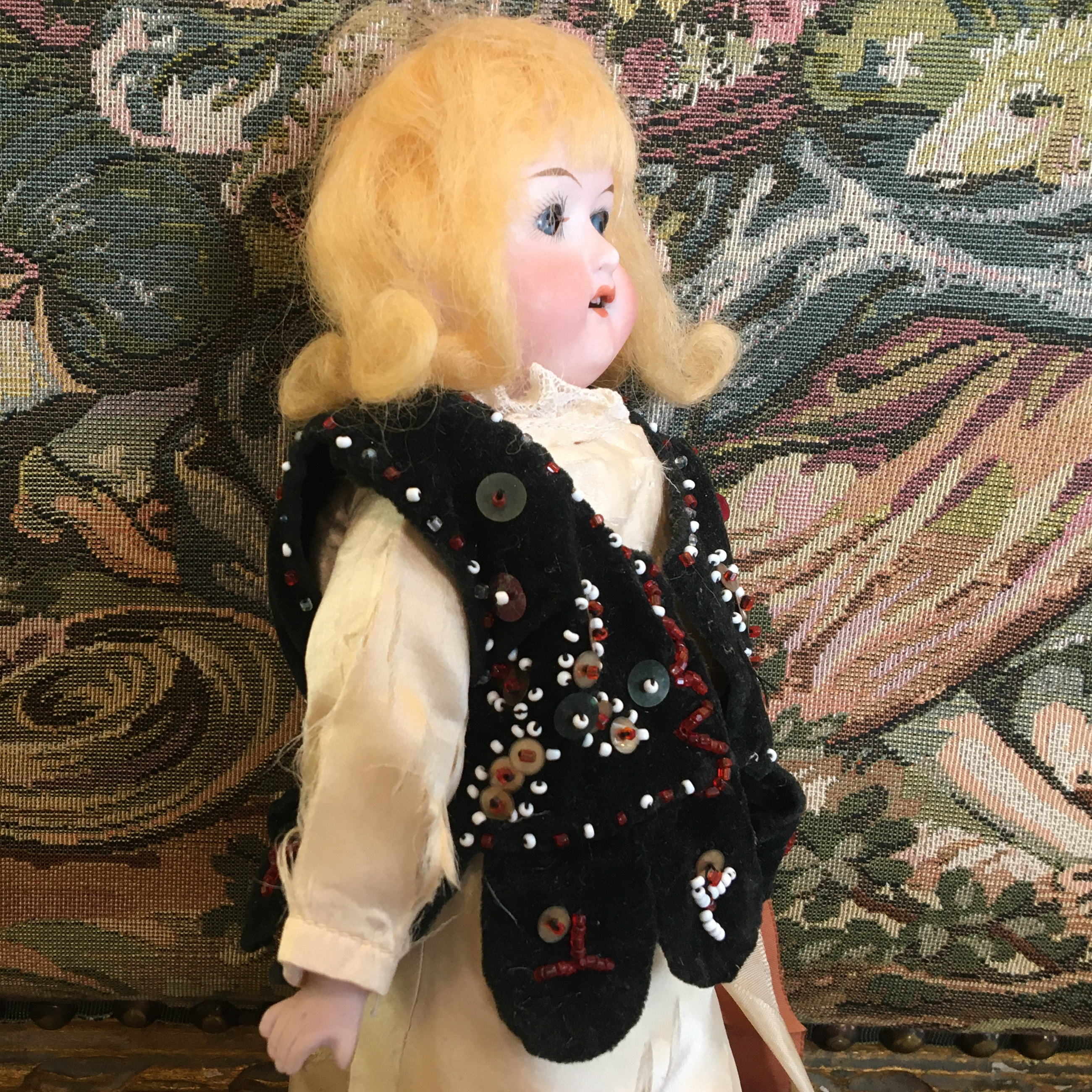 Vintage Girl Side